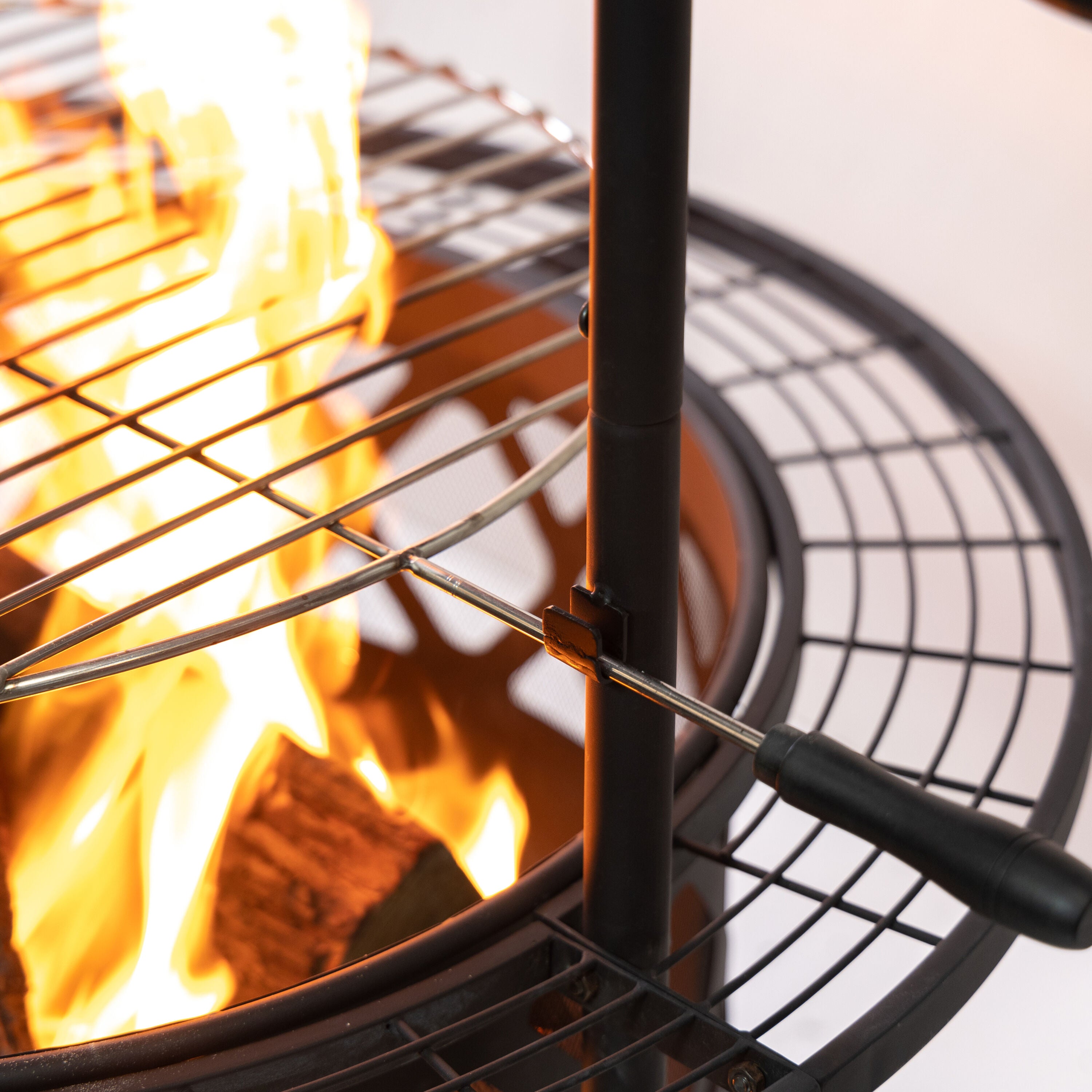 33.1-In W Steel round Portable Wood-Burning Fire Pit