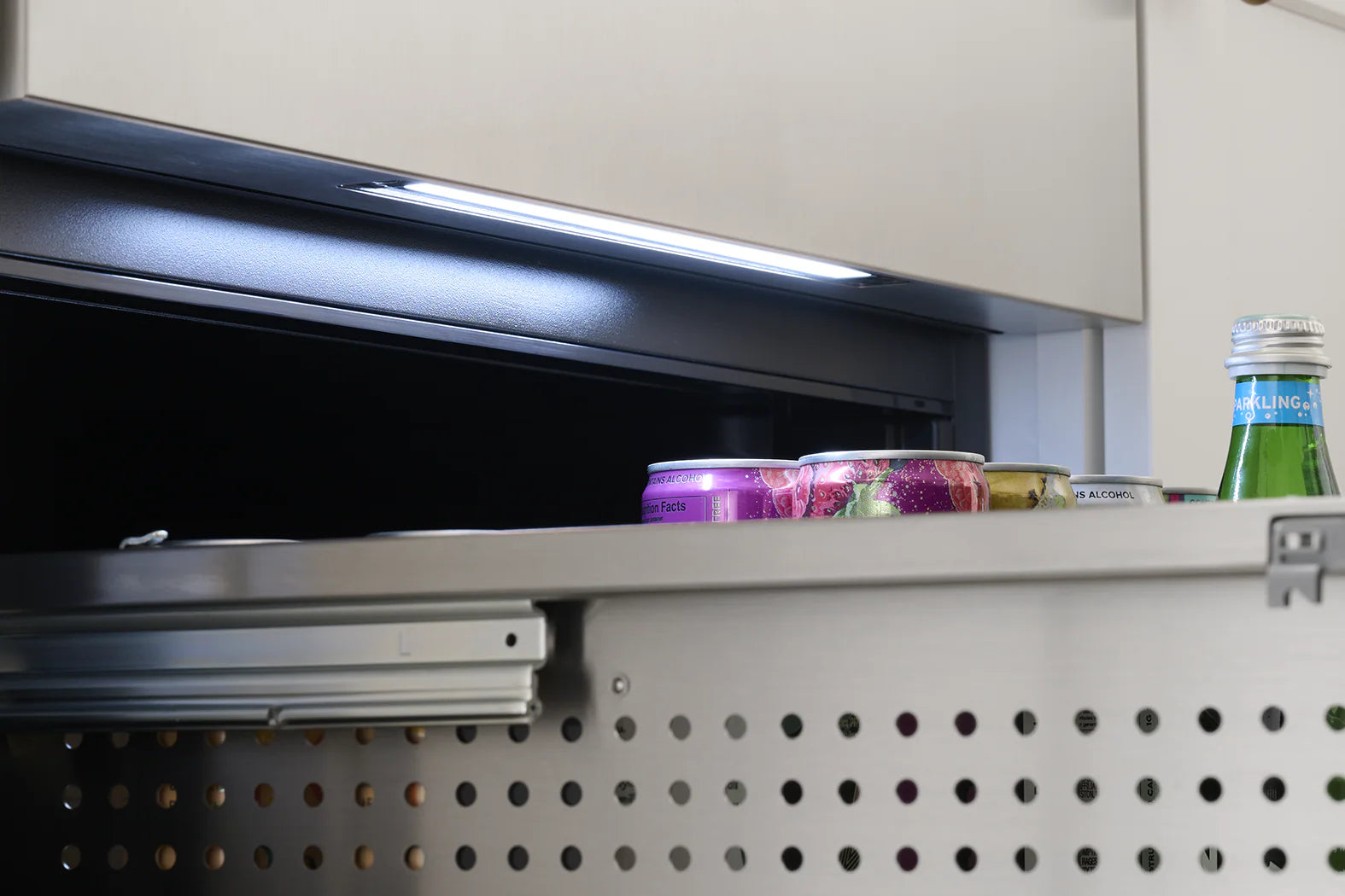 Presrv Dual Zone Outdoor 24-In Built-In Drawer Refrigerator ( Stainless Steel )